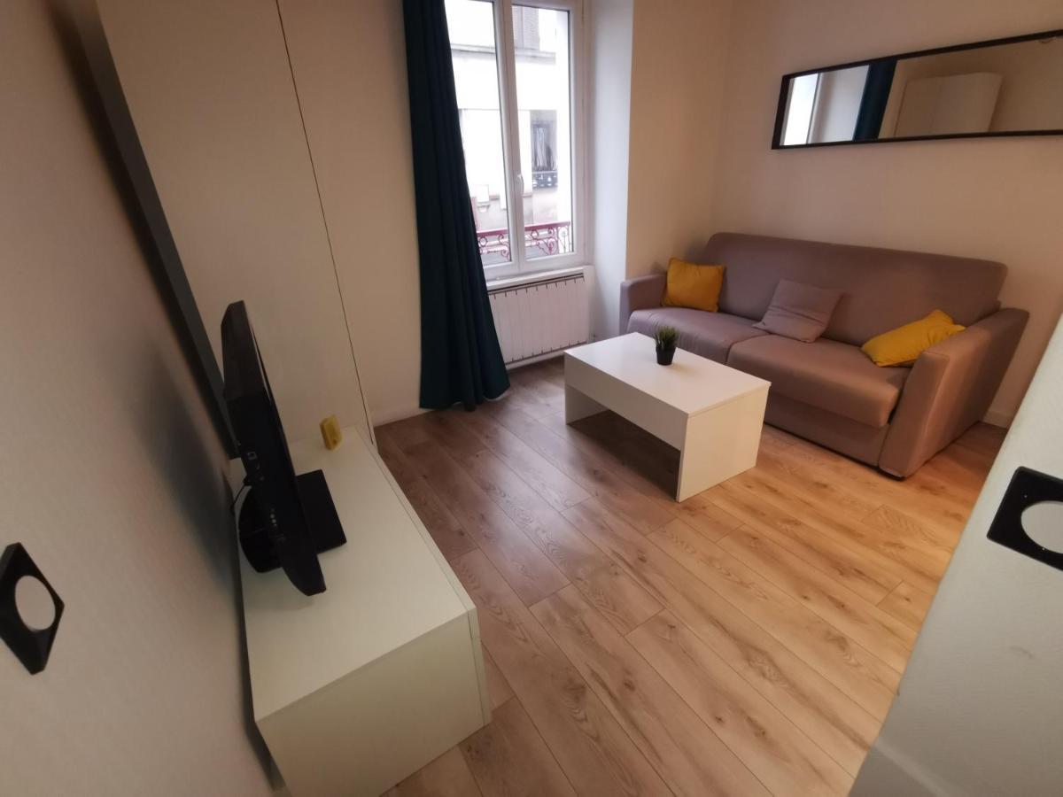 Appartement Au Coeur De La Ville De Taverny Esterno foto