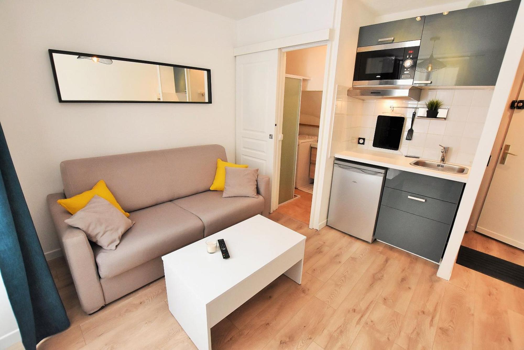 Appartement Au Coeur De La Ville De Taverny Esterno foto